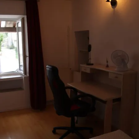 Plume - Maison Partagée - 2 Personnes Bed & Breakfast